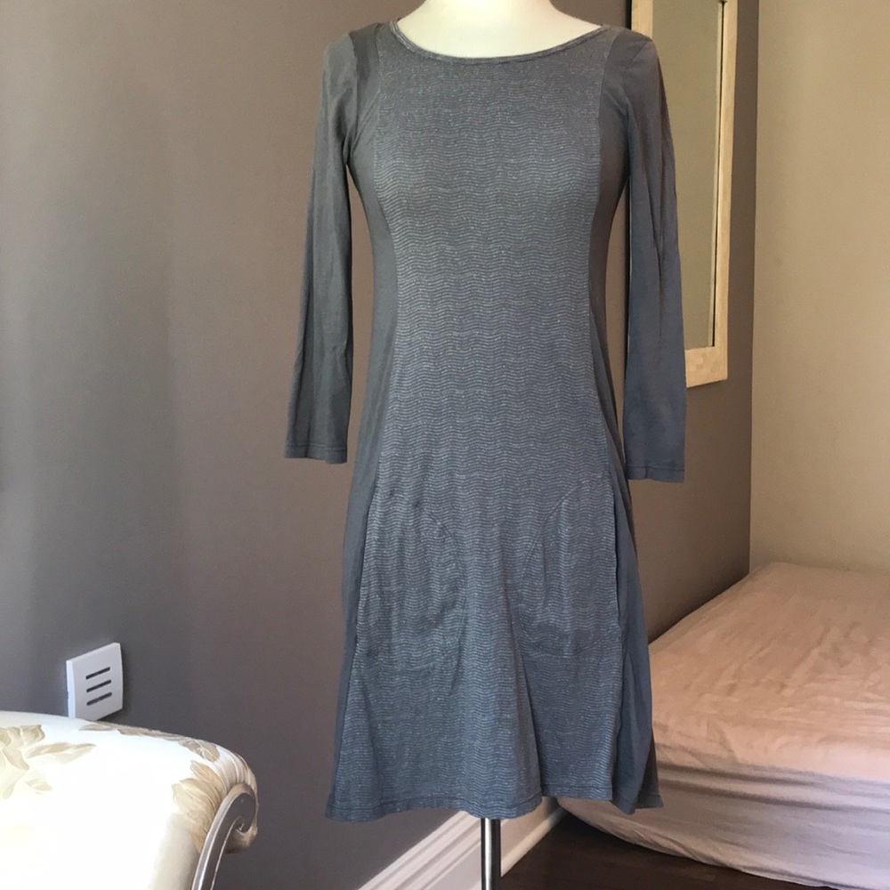 Comfy and stylish t-shirt dress! Never worn